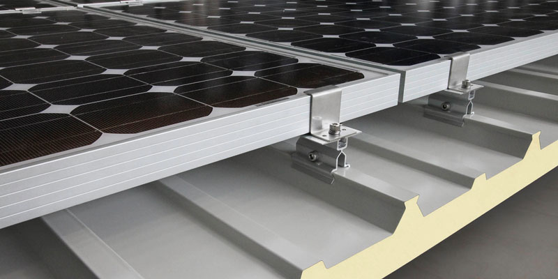 instalaciones fotovoltaicas en cubiertas metálicas